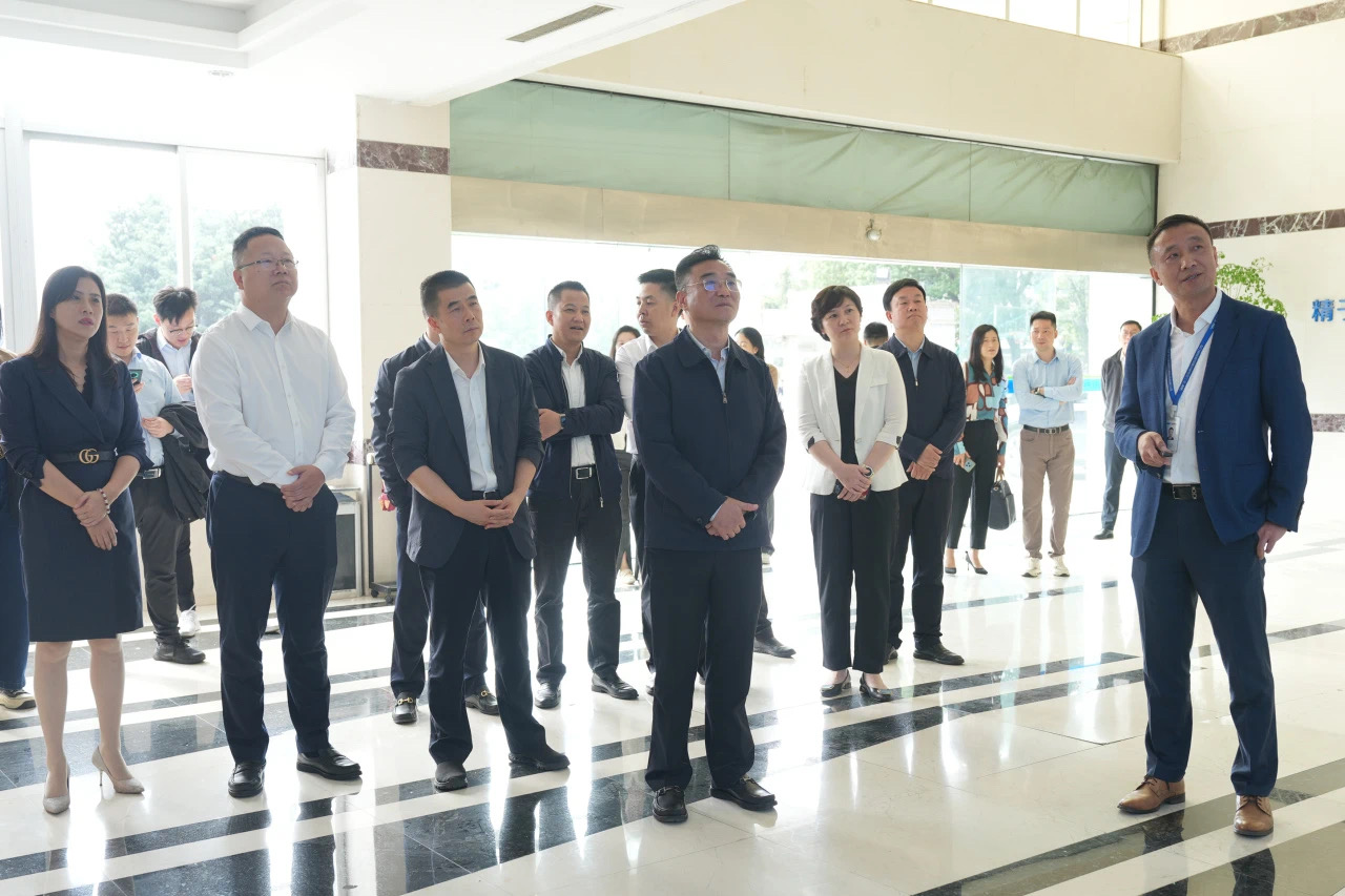 杭州市委常委、秘書長朱華一行調(diào)研亞銘威